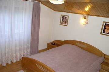 Rumunjska Privát Buşteni, Eksterijer